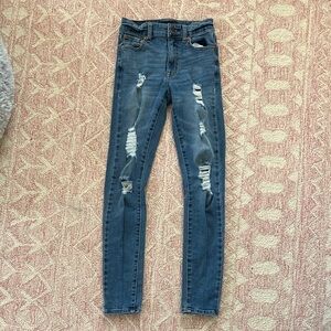 Aéropostale High-Rise Distressed Jegging – Size 00 Short – medium wash